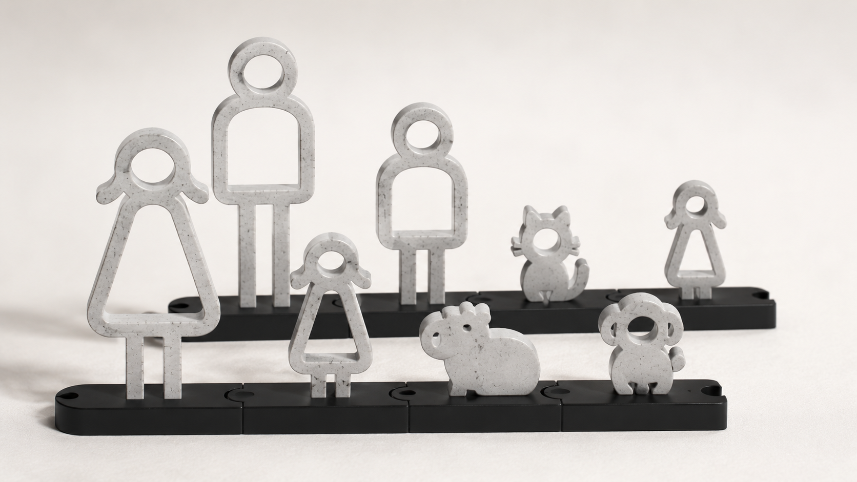 Escultura Decorativa Família com Pets