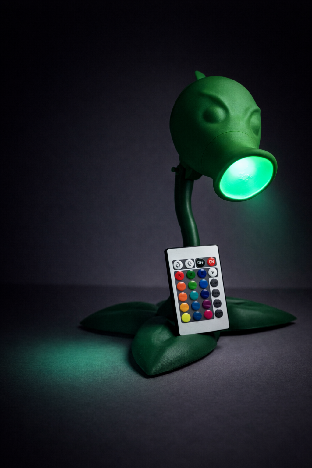 Luminária Fanart Plantas vs Zumbi